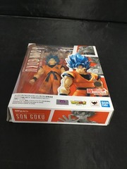 Genuine Bandai S.H. Figuarts Dragon Ball SON GOKU Super Saiyan God Super Saiyan