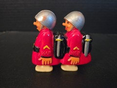 VINTAGE 1960’S MARX HAP-HOP RAMP WALKERS LOT OF 2/Red & Blue /HONG KONG!!!!