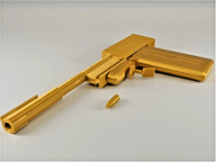 James Bond Golden Gun Gold Prop 1:1 Model