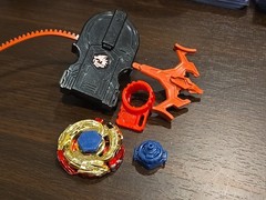 Gold Red Lightning L-Drago 100HF Beyblade Hasbro Metal Fusion Launcher BB-43