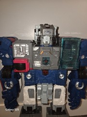 Transformers Titan Returns Fortress Maximus Action Figure