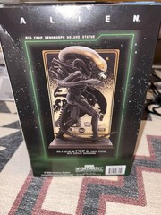CultureFly Alien Xenomorph Deluxe “Big Chap” Statue 9″ Acrylic Background NEW