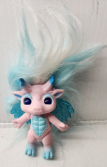 Moose Toys ~ The Zelfs ~ Series 6 Skylanna figure / figurine