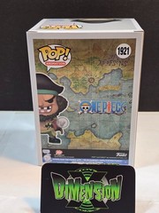 FUNKO POP ONE PIECE MARSHALL D. TEACH #1921 LIMITED EDITION CHASE FUNKO EXCL.