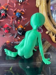 Female Green Alien Action Figure! (In Proportion To Fit 7″ Male)