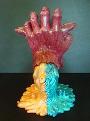 STRANGER THINGS – UPSIDE DOWN Custom Kidrobot Santa Cruz Screaming Hand Figure