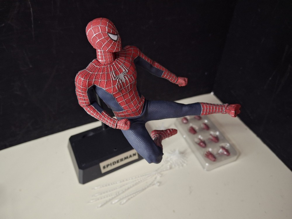 Spider-Man Red Ver WELIKE TOYS WLT04 1/12 Scale Magnetic Feet And Stand