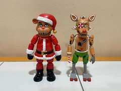 Five Nights at Freddys FNAF Holiday Christmas Ginger Foxy & Santa Freddy Figures