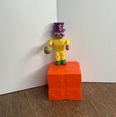 Roblox Video Game Celebrity Series 8 GOLDEN MILLIONAIRE Action Figure NO Code