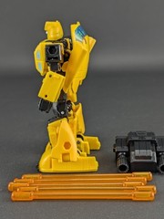 Transformers Legacy Origin Bumblebee complete Hasbro Deluxe Class Generations