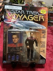 Star Trek Voyager Ensign Harry Kim Figure OPS Officer 1995 Playmates, Lot Of 7