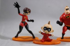 ELASTIGIRL & MR INCREDIBLE The Incredibles Disney/Pixar Violet Micro Collection