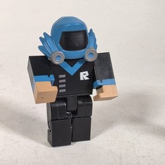Large ROBLOX Carrying Case Almost Full Of Roblox Figures & Accessories GUC