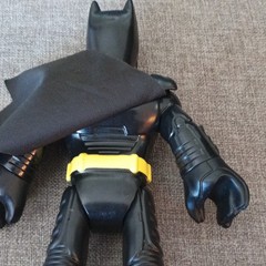 DC Comics Batman Action Figure Plastic Black/Yellow w/ Cape Batman Franchise