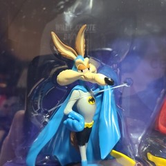 Looney Tunes Mash-Up Pack Super Heroes Series with Five Characters.