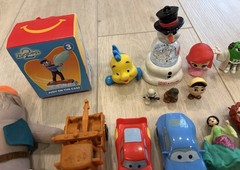 (32) Disney Toys Mixed- In Varies Conditions
