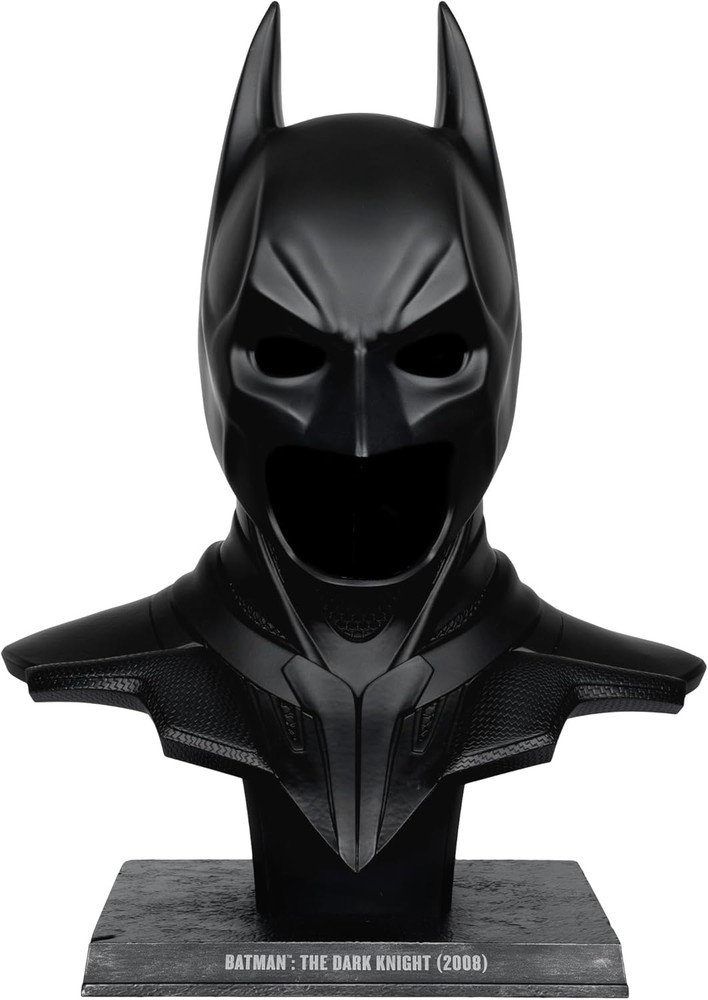 – DC Direct Batman: the Dark Knight (2008) Cowl Replica 1:1 Scale