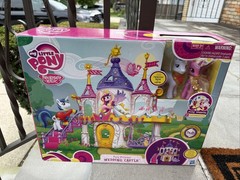 My Little Pony Friendship Magic Pony Princess Wedding Castle 2011 New/Sealed/MIB