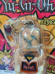 Yu-Gi-Oh! Series 1 Duel Monster Spin Keychain Blue-Eyes White Dragon 1996 – NEW