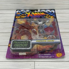 Toy Biz 1996 Marvel X-Men Mutant Armor Professor Xavier with trading Card New