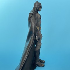 Mezco One:12 Collective Batman v Superman Batman Figure Wired Cape BvS 1:12