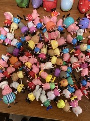 2003 Peppa Pig Figure Lot House Carry Case 75+ Figures 5 Cars Furniture Bundle