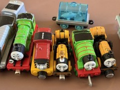 Lot Of 40+ Thomas The Train, trains, Battery powered, Diecast, Wood