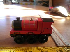 Thomas the Tank Engine James + Tender FOR DISPLAY ONLY wooden NM/M NICE!