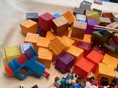 LOT OF 20+LBS OF ROBLOX FIGURES PARTS & PIECES-free shipping
