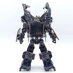 TW1026 Transformation G1 Ironhide Truck Robot Alloy Action Figure Weapon Expert