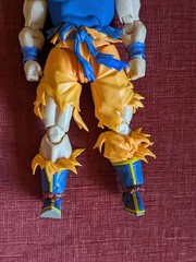 S.H. Figuarts Legendary Super Saiyan Son Goku (Original Release) w/ MLan Shirt