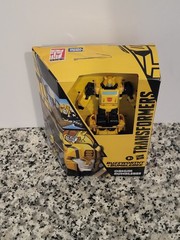 Origin Bumblebee Buzzworthy TRANSFORMERS War for Cybertron NEW MOC