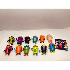 Wendy’s 2025 Frosty Frights Full Set of 12 w/Frosty Halloween Book ALL Unopened