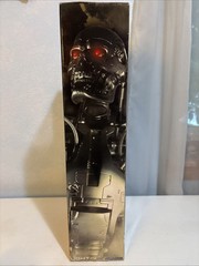 NECA Reel Toys Terminator 2 Endoskeleton Model T-800 w/light up eyes