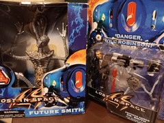 Lost In Space 1998 Action Figures Used & Resealed