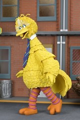 NECA Sesame Street Presents 11″ Big Bird Ultimate Action FIgure Feature Letter B