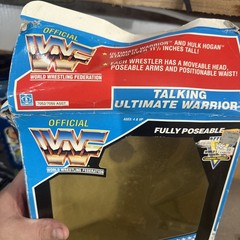 Vintage WWF Ultimate Warrior Talking Poseable Action Figure with original box