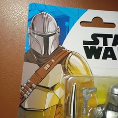 The Mandalorian with Dark Saber Star Wars Epic Hero Collection 4″ Action Figure