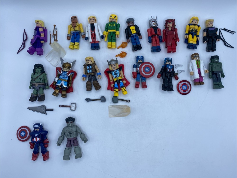 Lot of 19 Marvel Avengers Minimates-Hawkeye-Hulk-Captain America-Thor-Antman (C)