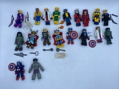 Lot of 19 Marvel Avengers Minimates-Hawkeye-Hulk-Captain America-Thor-Antman (C)