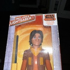 2014 Disney Hasbro Star Wars Rebels Action Figure Ezra Bridger & lightsaber NIB