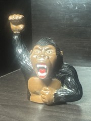 Vintage 1986 Universal Studios King Kong Plastic Rubber Toy Figure Finger Puppet