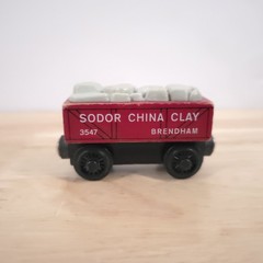 Thomas Wooden Railway Sodor China Clay 2 car Lot 1997 Britt Allcroft Red Green