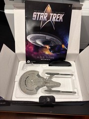 Fanhome Star Trek Picard USS Titan NCC-80102-A w/mag, plaque, and LCARS Okuda
