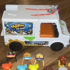 Moose Toys The Ugglys Pet Shop & Wash Van Mini Toy Figures Mixed Lot of 126 Rare