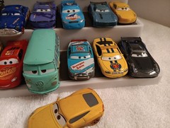 Disney Pixar Cars Lot Of 25 Die-Cast Metal Plastic 1:43 And 1:55 Scale Lightning