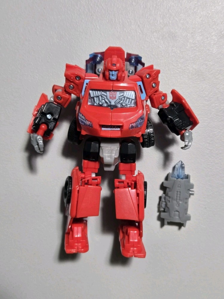 Transformers Universe Classics Ironhide Deluxe Class Action Figure