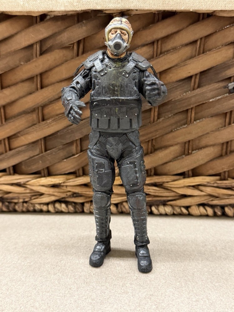Gas Mask Riot Gear Zombie – The Walking Dead AMC TV Show Action Figure Guard