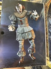 NECA HBO ORIGINAL WELCOME TO DERRY ULTIMATE PENNYWISE 7″ ACTION FIGURE