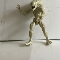 Alien Xenomorph Beige Plastic Action Figure Monster Figurine Toy Figure